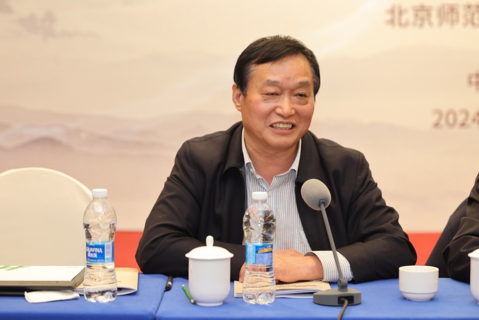 先生重朴实