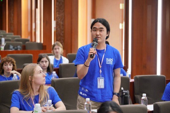 对谈由中国人民大学Dennis Sc